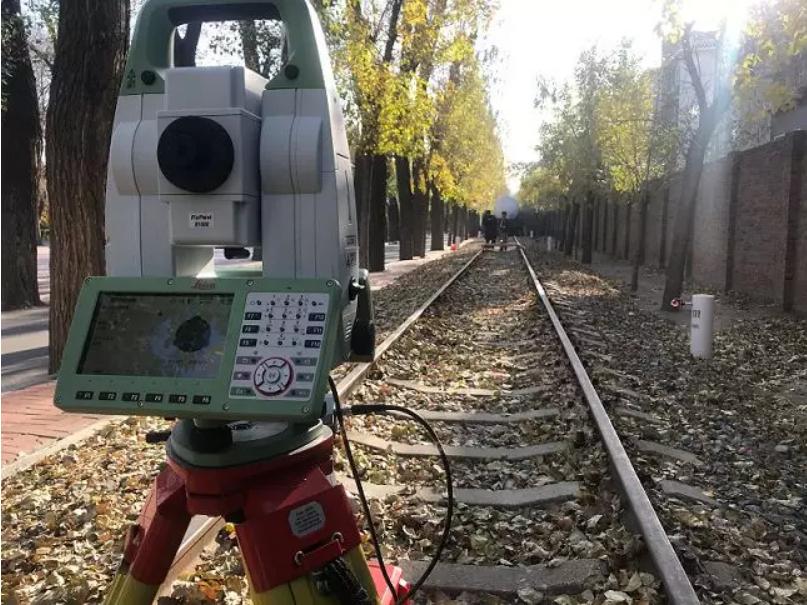 設站頻繁的軌道精調（GRP)測量